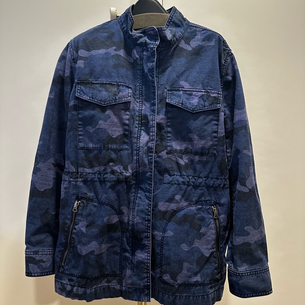 GAP Woman’s Navy Camo Field Jacket